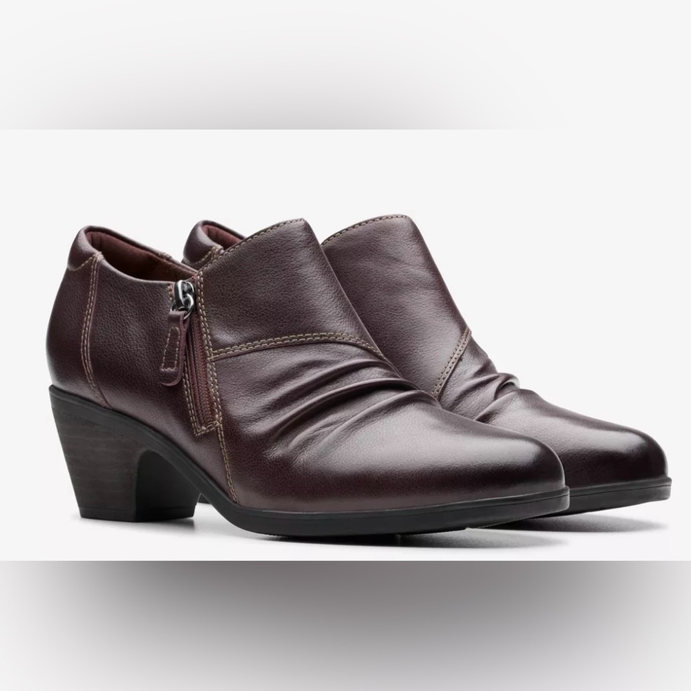 New Clarks Emily 2 Braley Women’s Size: 6.5
